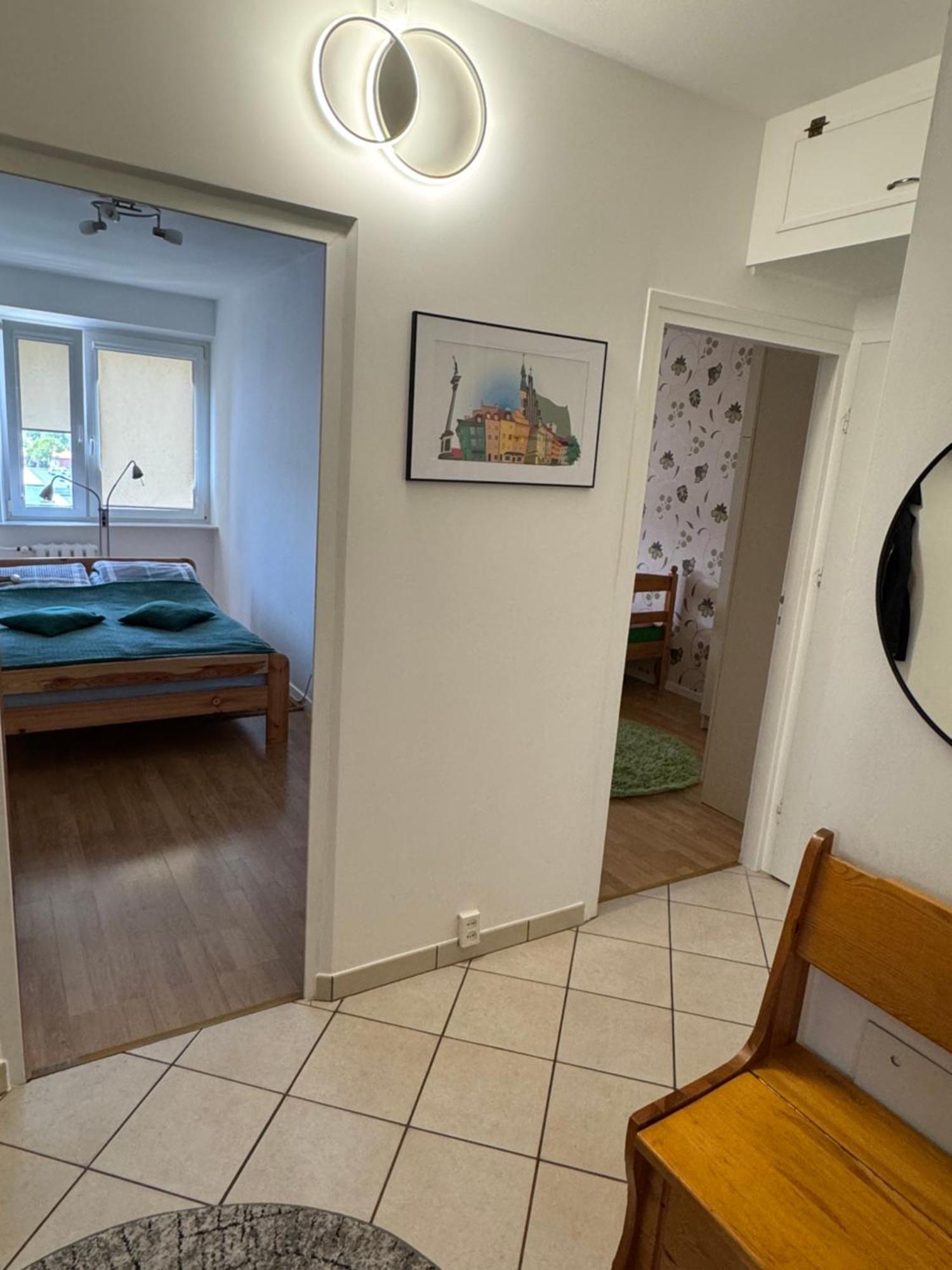 Wygodny Apartament Dla Rodziny 3-5 Osobowej Apartman Varsó Kültér fotó