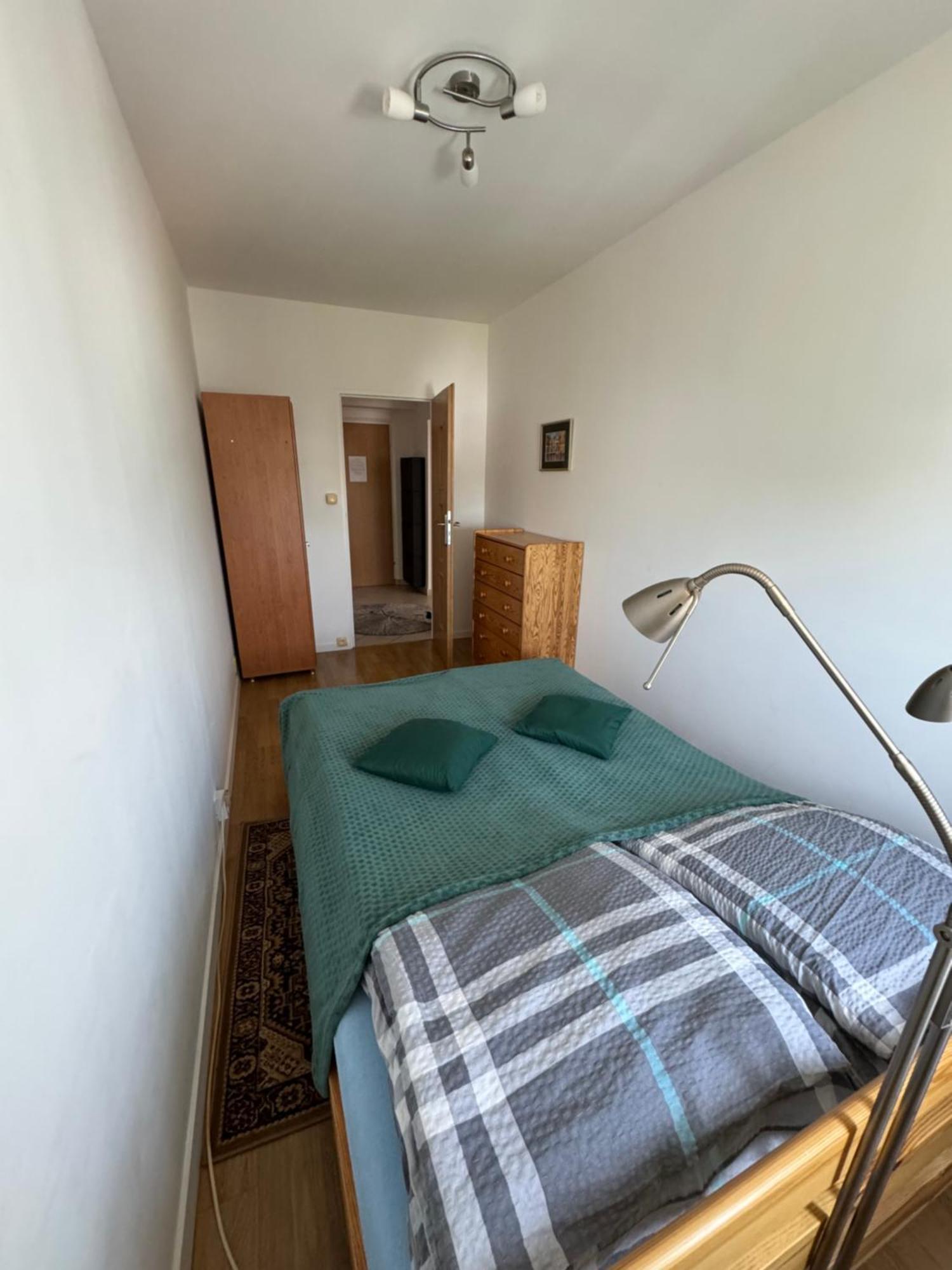 Wygodny Apartament Dla Rodziny 3-5 Osobowej Apartman Varsó Kültér fotó