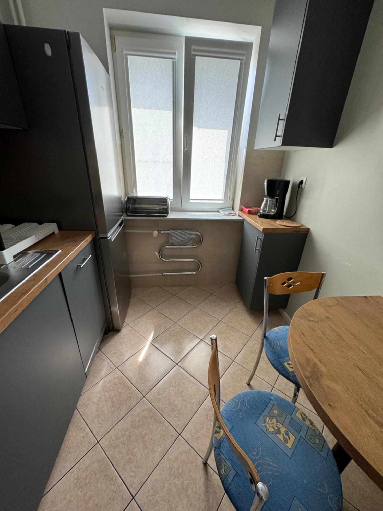 Wygodny Apartament Dla Rodziny 3-5 Osobowej Apartman Varsó Kültér fotó