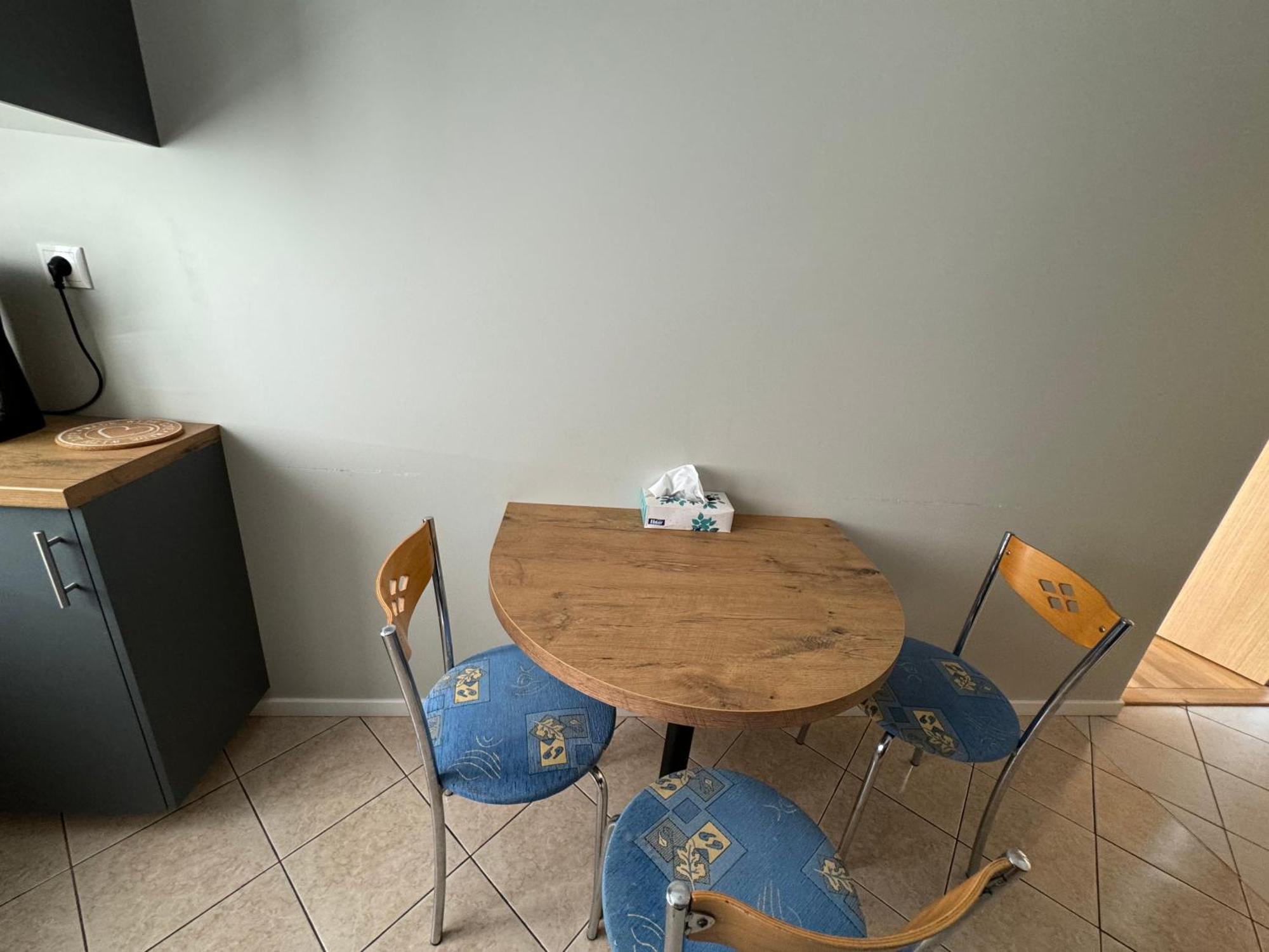 Wygodny Apartament Dla Rodziny 3-5 Osobowej Apartman Varsó Kültér fotó